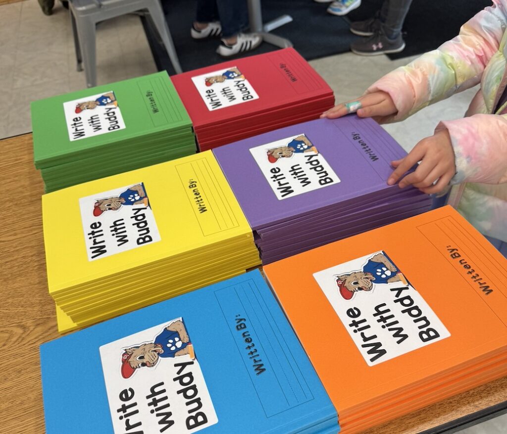 writing night: every student received a notebook to complete their tasks in 